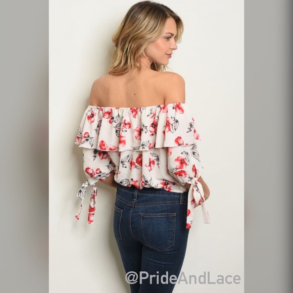 LAST 1️⃣ 🌺 Floral Off the Shoulder Top 🌺 - Picture 2 of 3